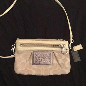 Small authentic Coach poppy crossbody purse